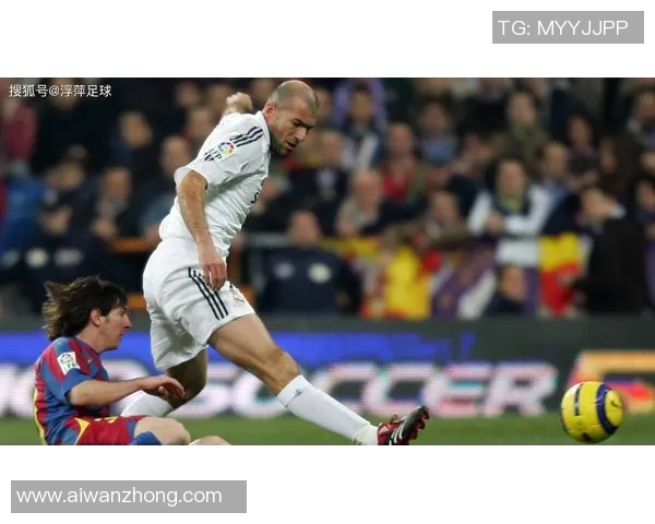 足球明星挑战篮球场踢篮筐精彩瞬间集锦与背后故事分享