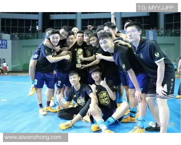 成都足球队荣登足球配合排行榜第二名展现团队实力与默契 成都足球队荣登足球配合排行榜第二名展现团队实力与默契