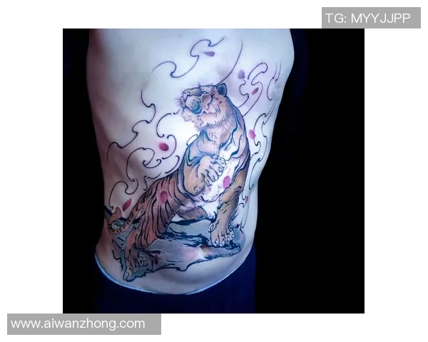 足球明星与老虎纹身的完美结合展现力量与激情的艺术之美 足球明星与老虎纹身的完美结合展现力量与激情的艺术之美